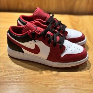 Air Jordan 1 Low Sneakers Bulls